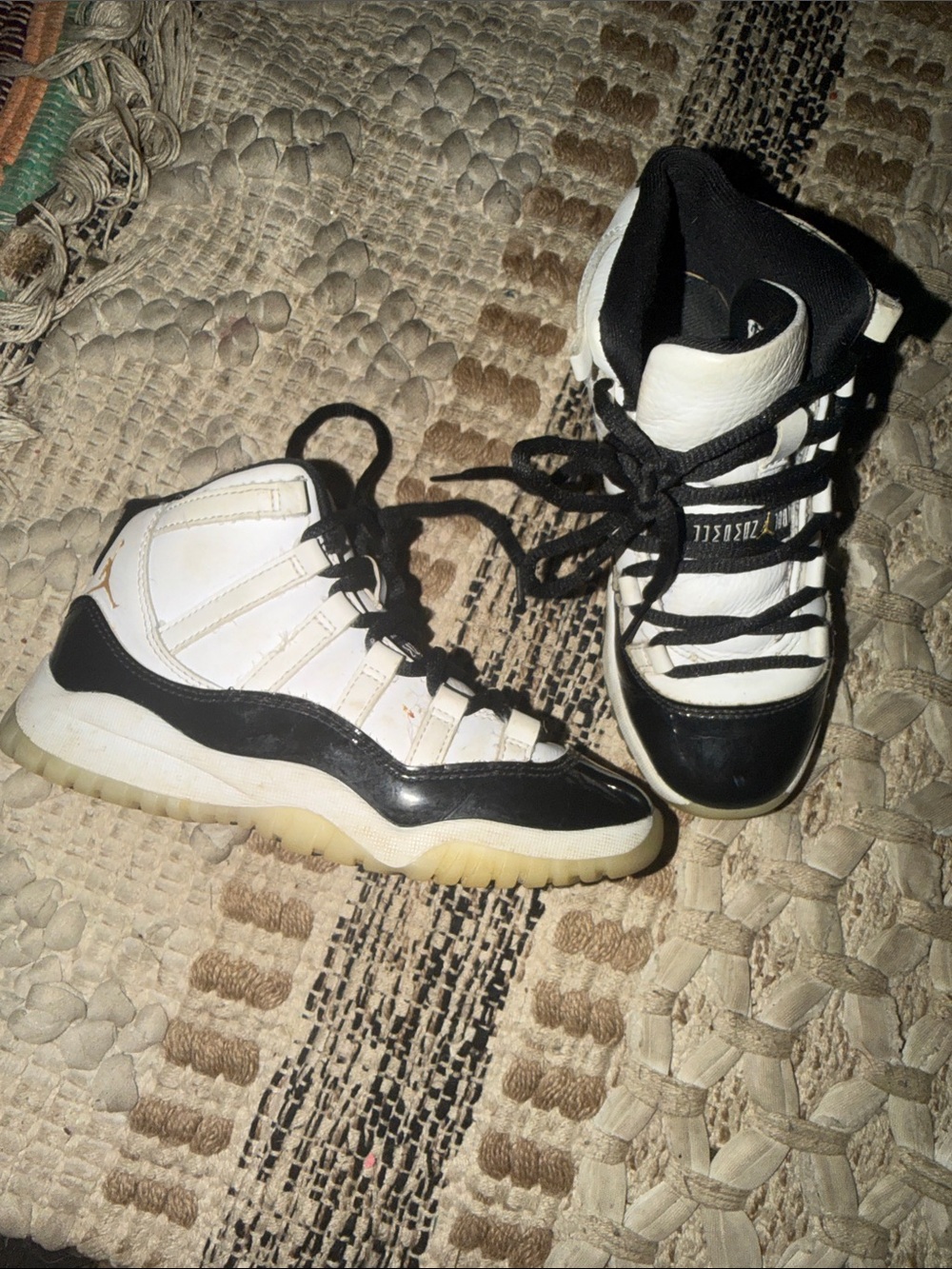 Jordan 11 GRATITUDE sz 13c